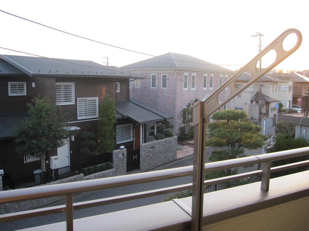 View photos from the dwelling unit. Southwest side view from the balcony. There is no large building on the front, Good is per yang. 