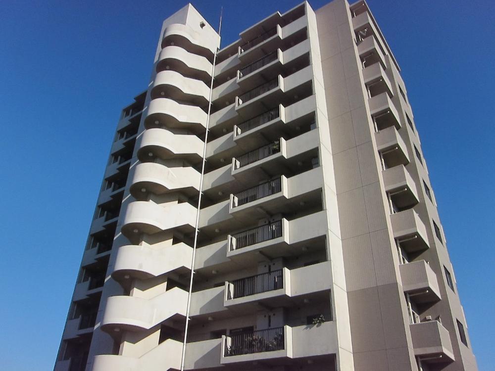 Local appearance photo. Local (12 May 2013) Shooting