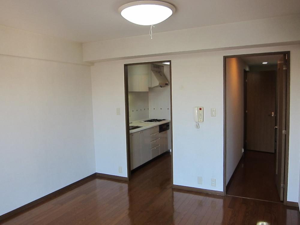 Living. Indoor (12 May 2013) Shooting