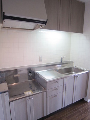 Kitchen. Of your choice is a gas stove can be installed.