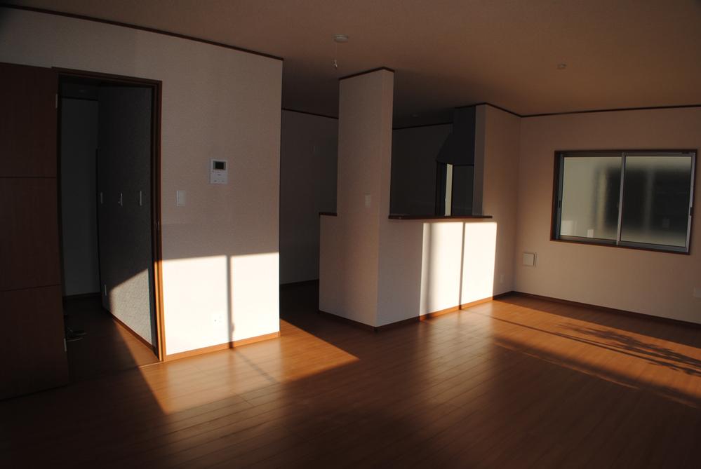 Living. Local (11 May 2013) Shooting