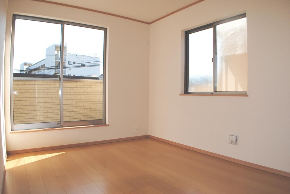 Non-living room. Indoor (11 May 2013) Shooting