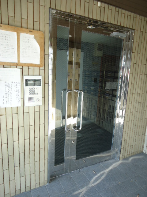 Entrance.  ☆ Auto with lock Key money 0 yen ☆
