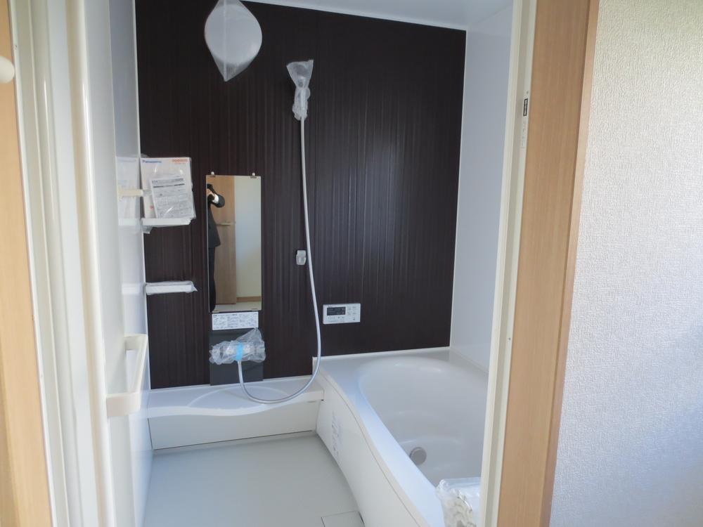 Bathroom. Indoor (12 May 2013) Shooting