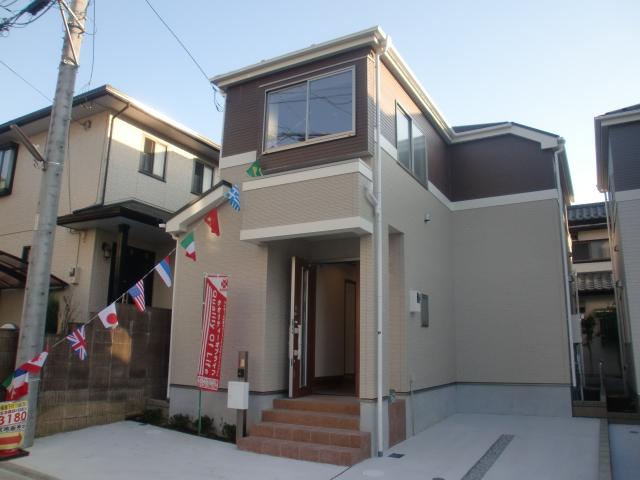 Local appearance photo. Local (10 May 2013) Shooting Building 2