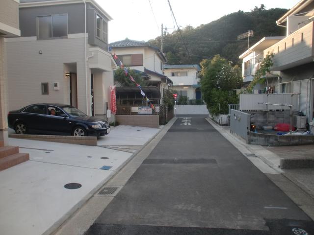 Local photos, including front road. Local (10 May 2013) Shooting