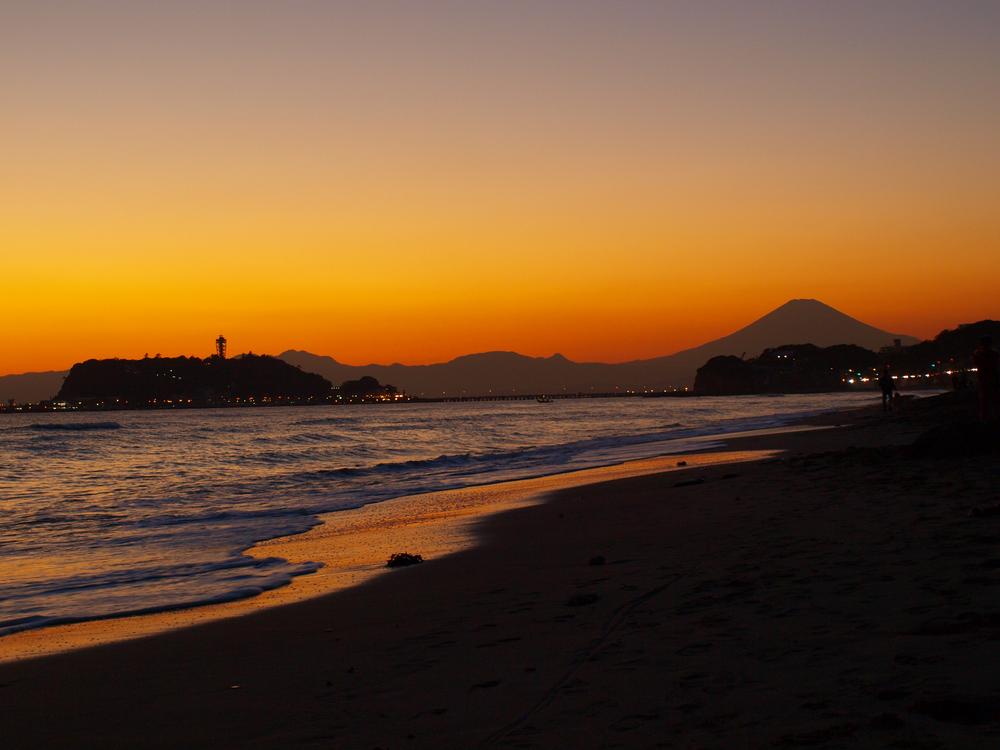 Other Environmental Photo. Katasekaigan an 8-minute walk from the 600m field to. Fuji Mountain ・ Overlooking the Enoshima Katasekaigan.