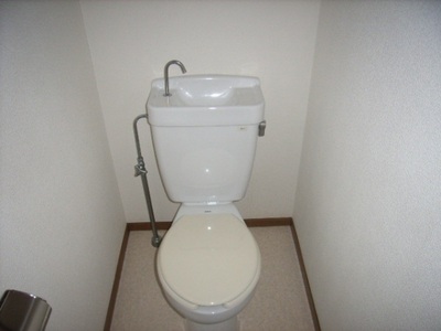Toilet. Popular bus ・ Comfortable In another toilet. 