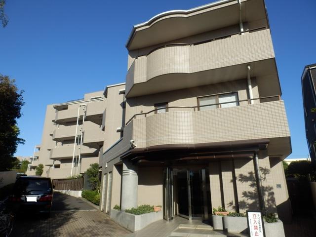 Local appearance photo. Local (10 May 2013) Shooting