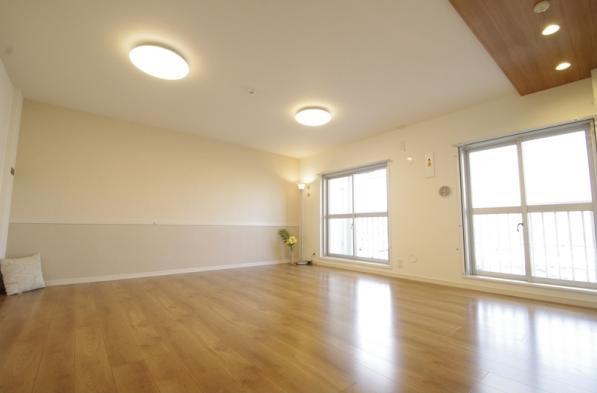 Living. Indoor (11 May 2013) Shooting