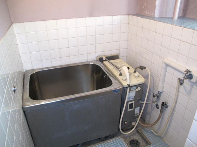 Bathroom. Room (May 2013) Shooting