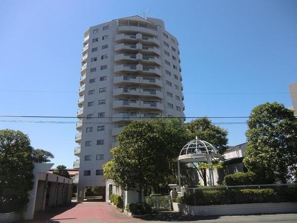 Local appearance photo. Local (10 May 2013) Shooting