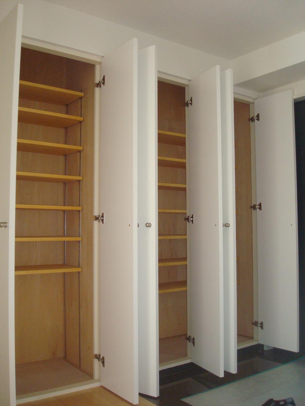 Entrance. Large shoes cloak (November 2013) Shooting