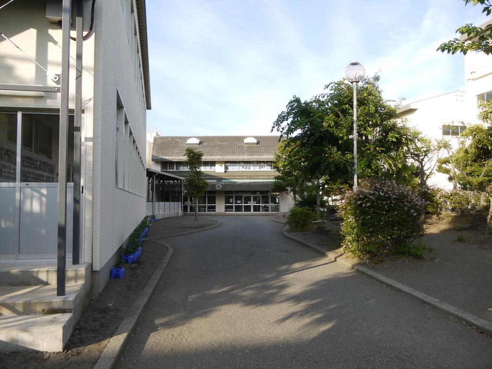 Primary school. 259m until the Fujisawa Municipal Tsujido Elementary School
