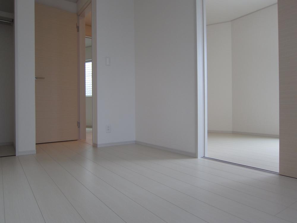 Other introspection. Indoor (September 2013) Shooting