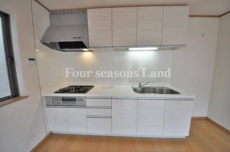 Kitchen. Indoor (11 May 2013) Shooting 1 Building