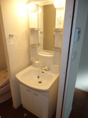 Washroom. Rental of PanaHome construction