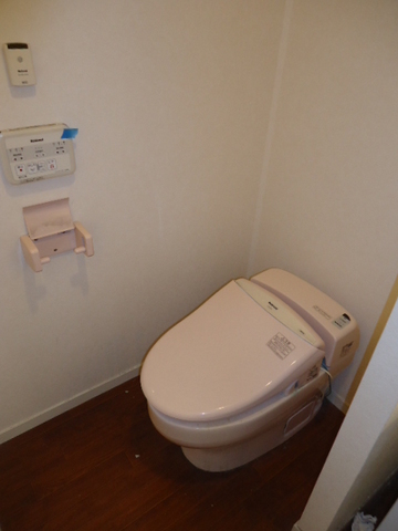 Toilet. Rental of PanaHome construction