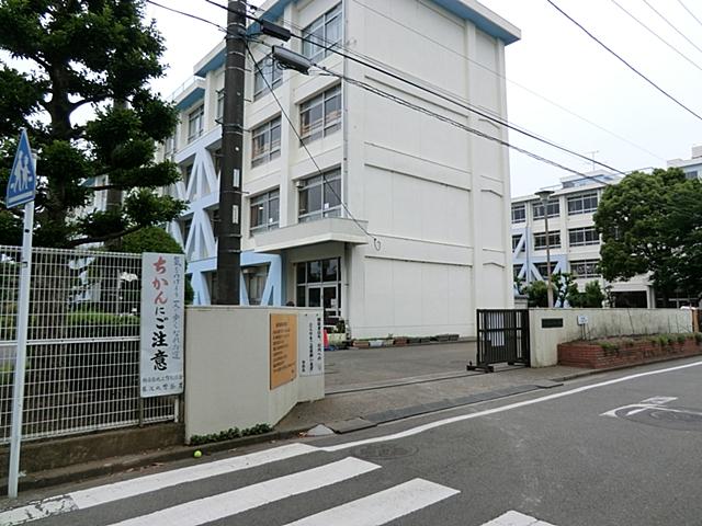 Primary school. 734m until the Fujisawa Municipal Shonandai Elementary School