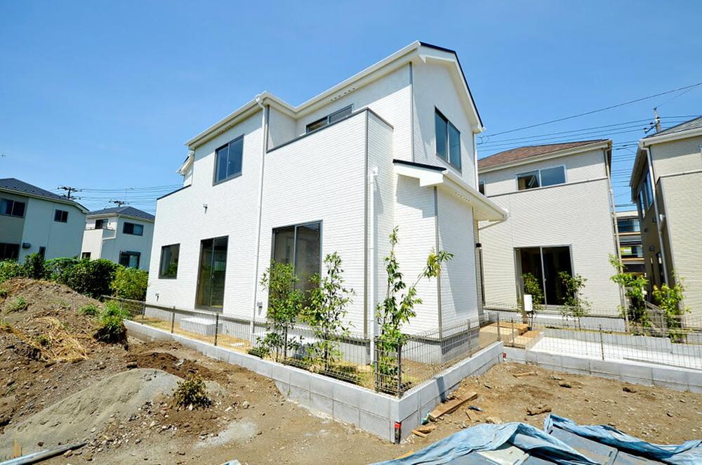 Local appearance photo