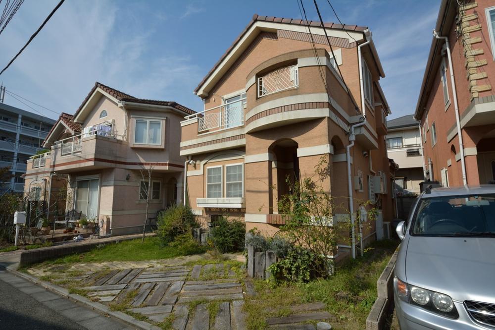 Local appearance photo. Local lined with house of imported housing wind calm and sophisticated atmosphere.