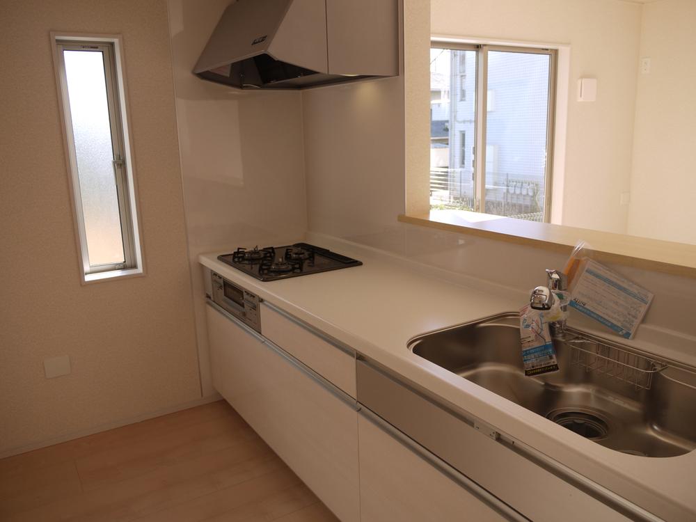 Kitchen. Local (12 May 2013) Shooting