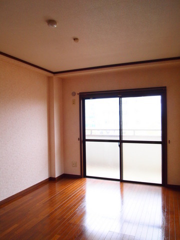 Living and room.  ☆ Shopping convenient location! City gas! Key money 0 yen ☆