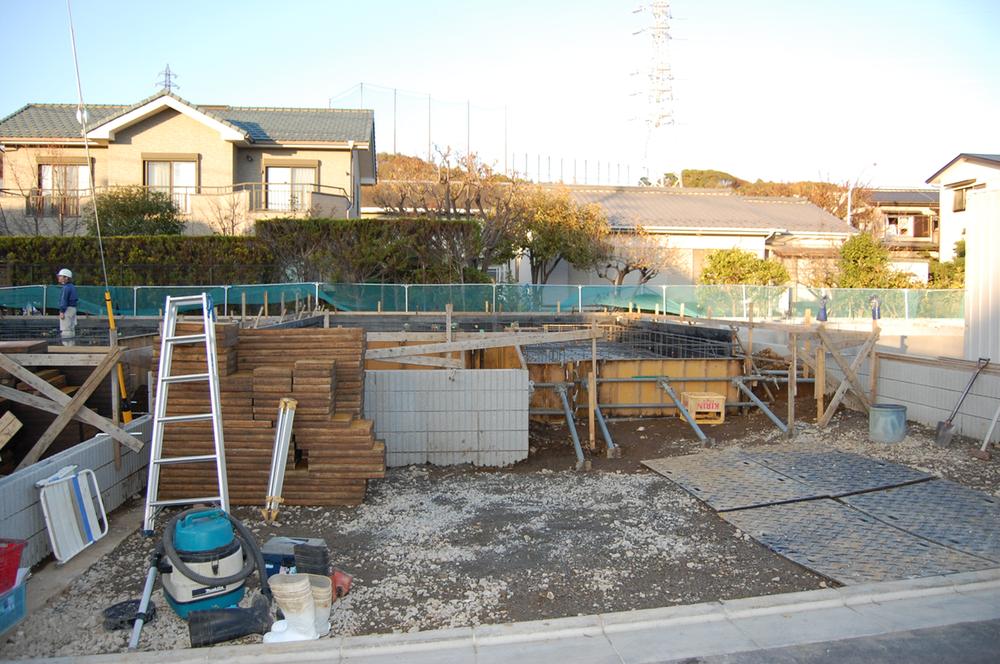 Local appearance photo. Local (11 May 2013) Shooting