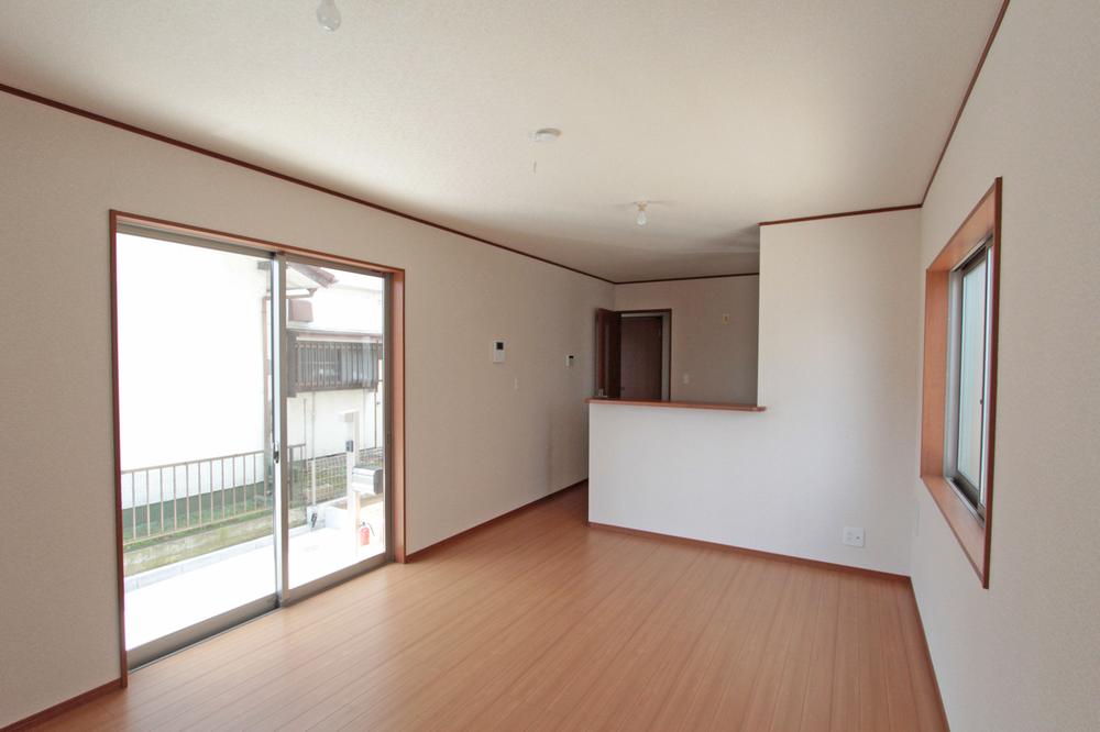 Same specifications photos (living). Interior construction results