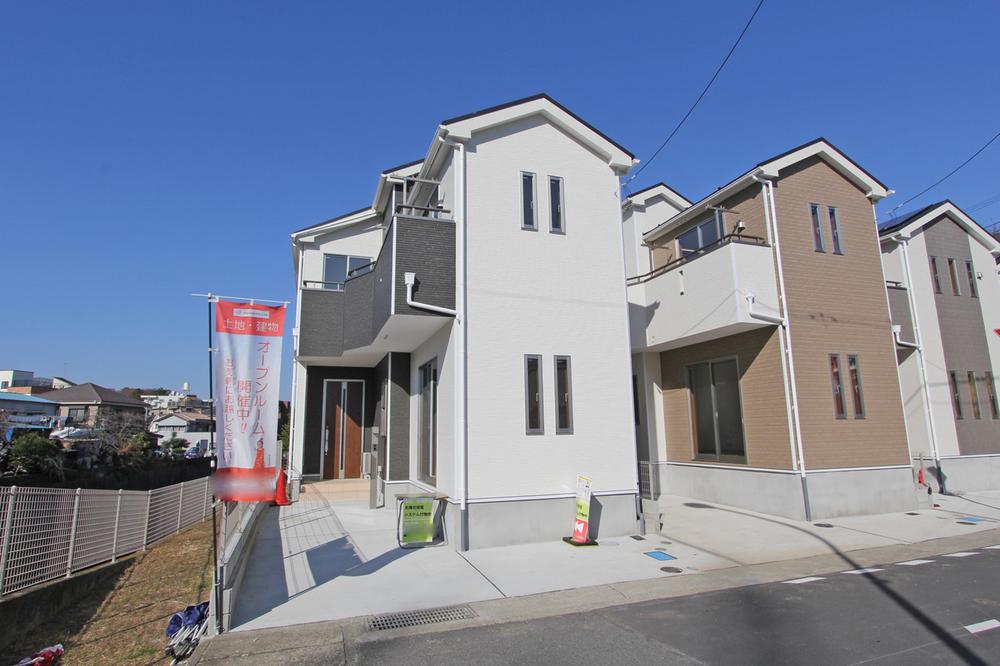 Local appearance photo. Local (12 May 2013) Shooting 1.2 Building