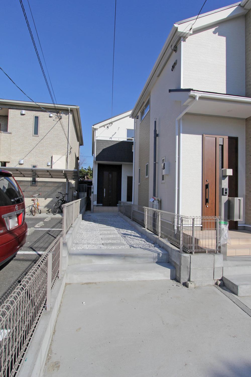 Local appearance photo. 1 Building