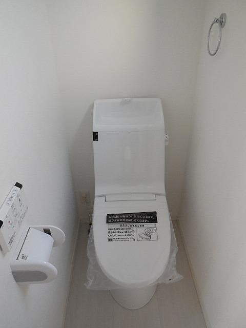 Toilet. Of course, it is Washlet! !