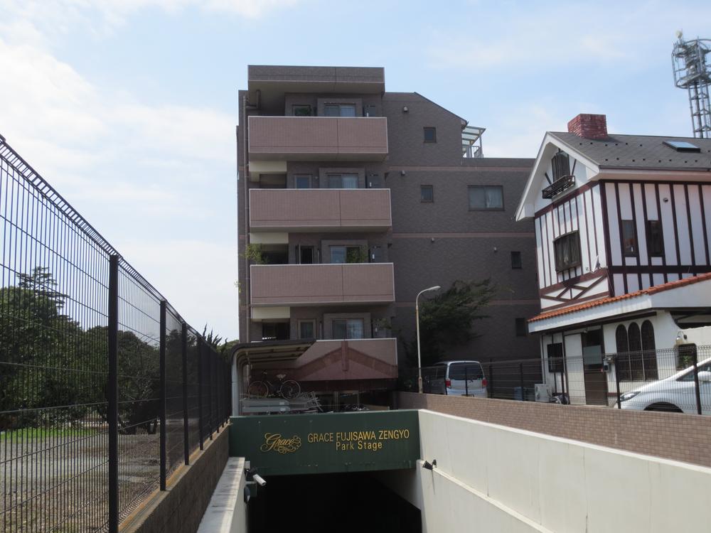 Local appearance photo. Local (August 2013) Shooting