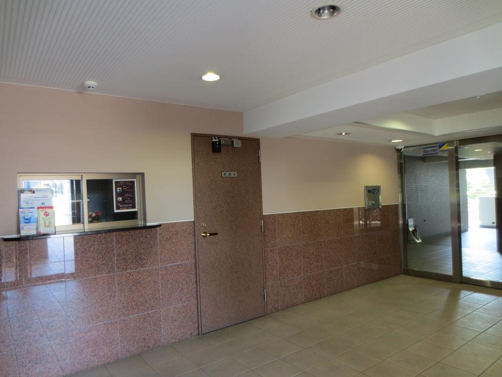 Entrance. Common areas