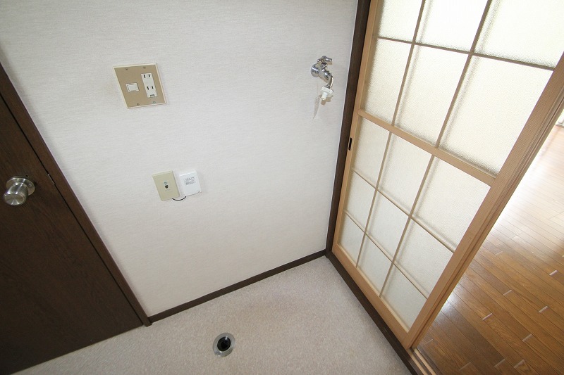 Other room space. Indoor Laundry Storage