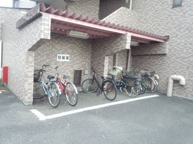 Other common areas. Bicycle Covered! 