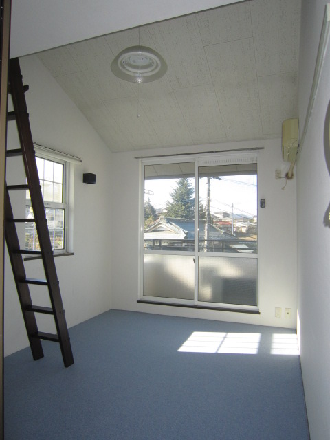Living and room.  ※ Same thing the second floor angle for indoor photo. The first floor is no loft.