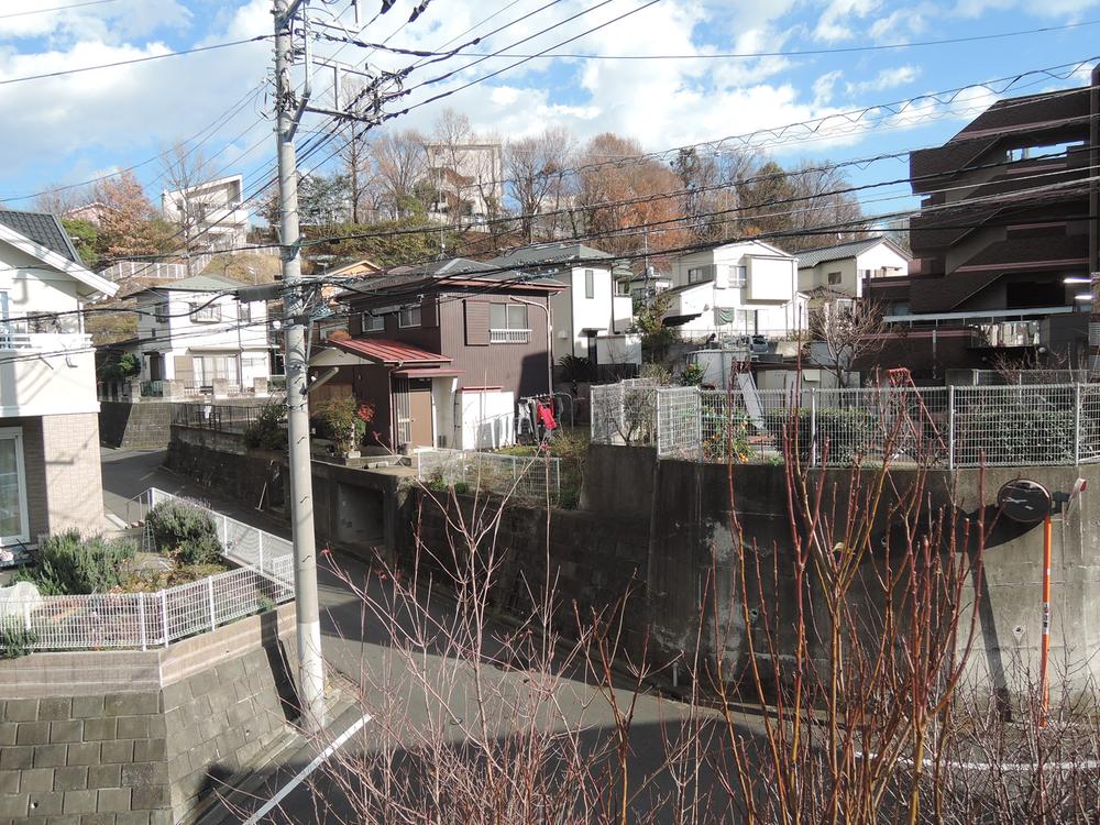 View photos from the dwelling unit. View from the site (December 2013) Shooting