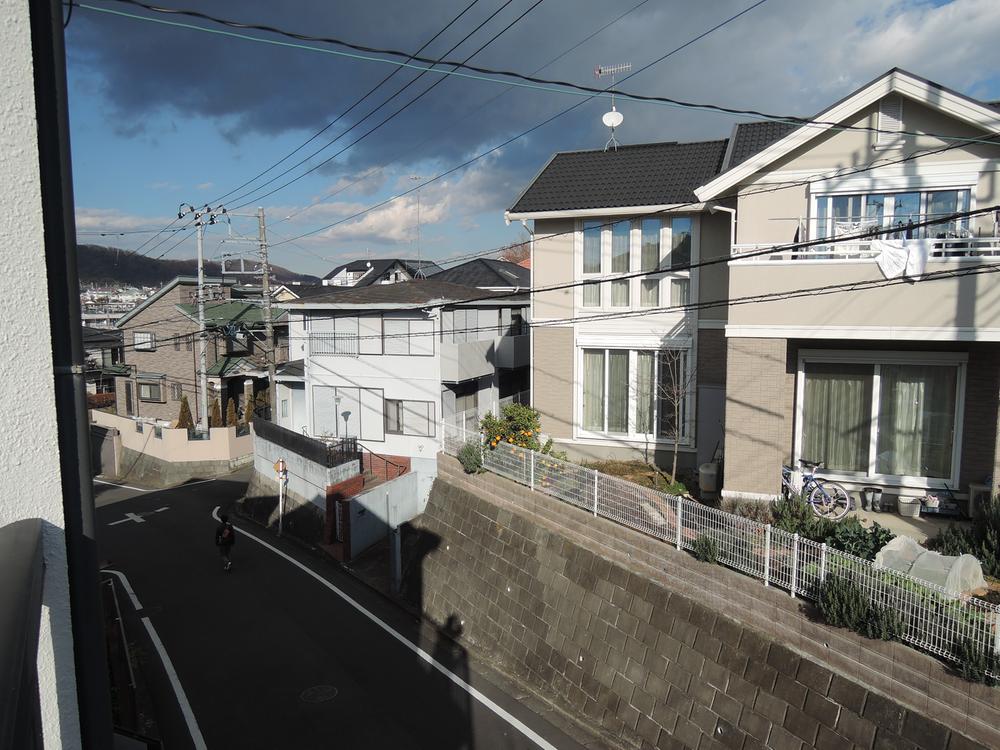 View photos from the dwelling unit. View from the site (December 2013) Shooting