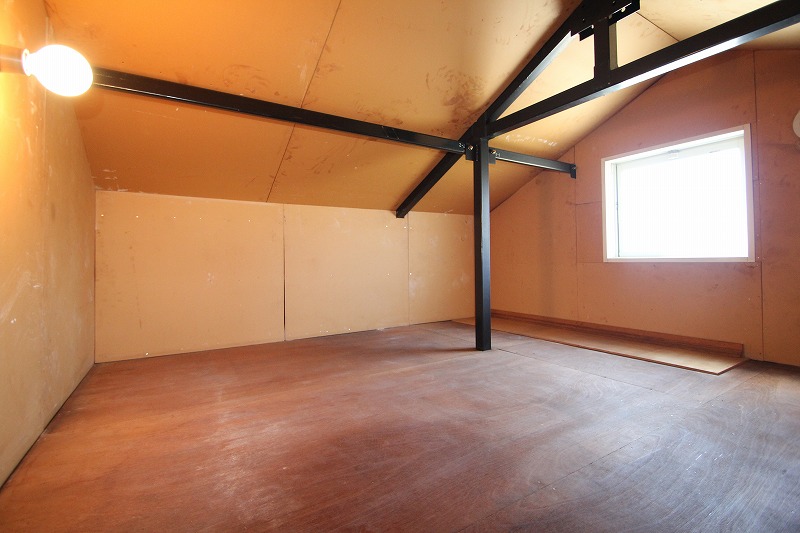 Other room space. Attic
