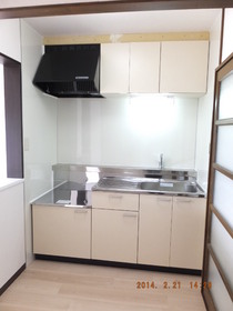 Kitchen. Bright with window Kitchen ※ Another room reference photograph [502, Room
