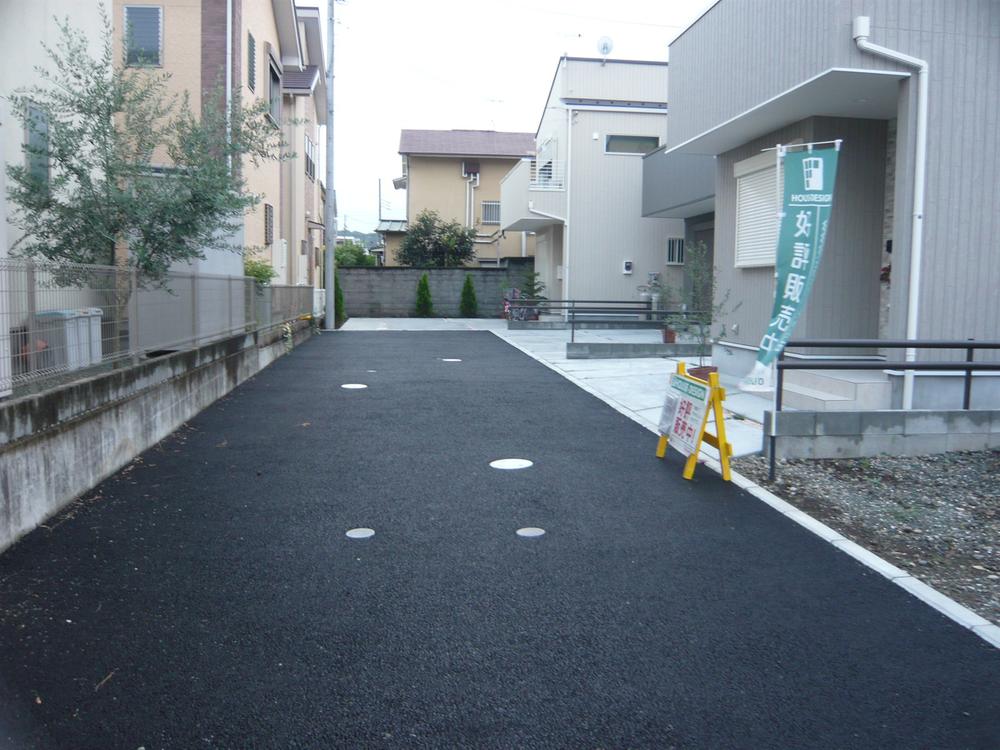 Local photos, including front road. Indoor (September 2013) Shooting