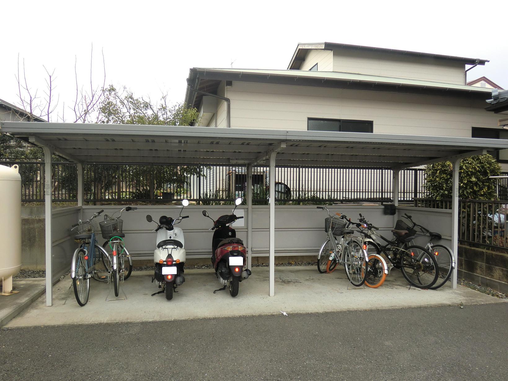 Other common areas. Bicycle (bike parked Allowed)