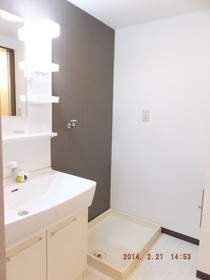 Washroom. Popular independent wash basin. There is storage room washing machine ※ Another room reference photograph (50