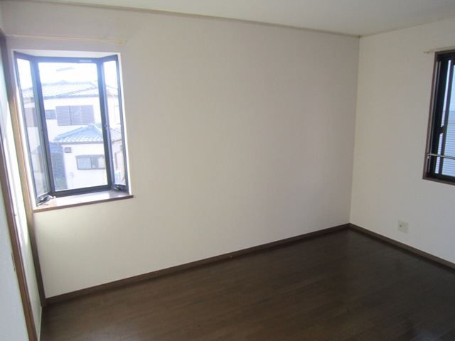 Other room space. Western style room