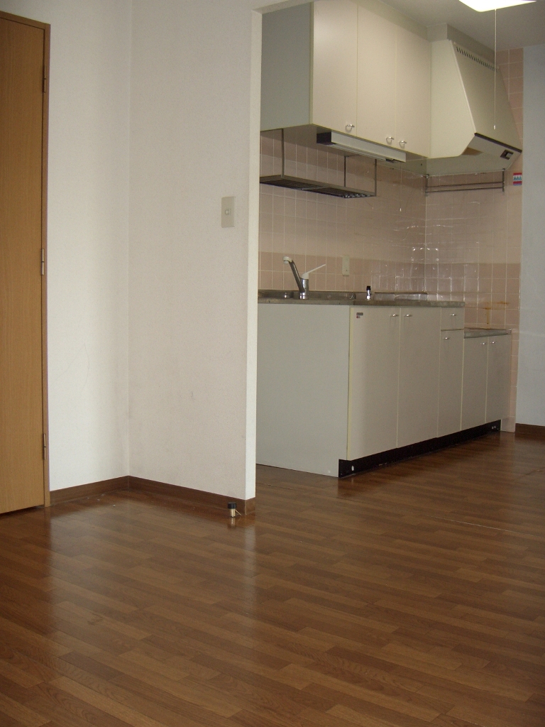 Living and room. DK Will be inverted type of photo.