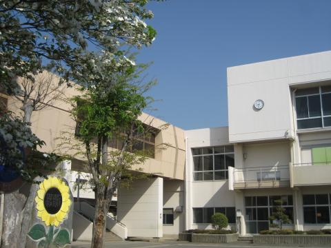 Primary school. 269m to Hadano Municipal Tsurumaki elementary school (elementary school)