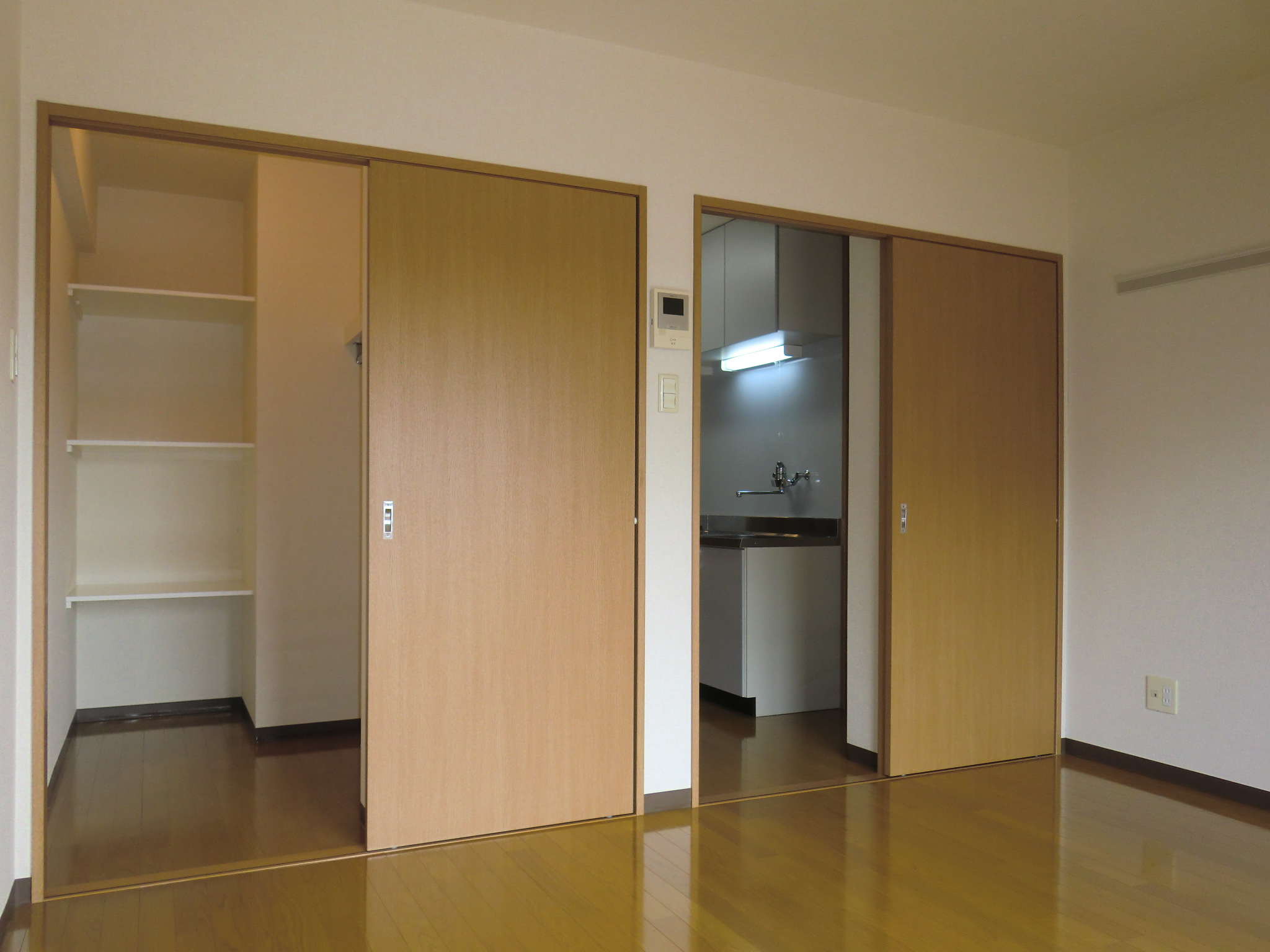 Living and room. Western style room ・ Receipt