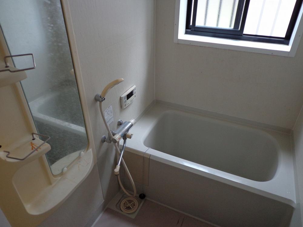 Bathroom. Bathroom is the ventilation good because there is a window !!