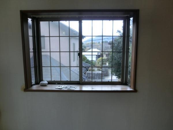 Non-living room. 2 Kaiyoshitsu (1) in the bay window renovation